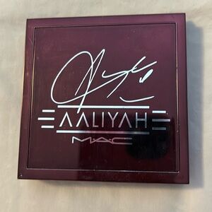Aaliyah x MAC Age Ain’t Nothing EyeShadow